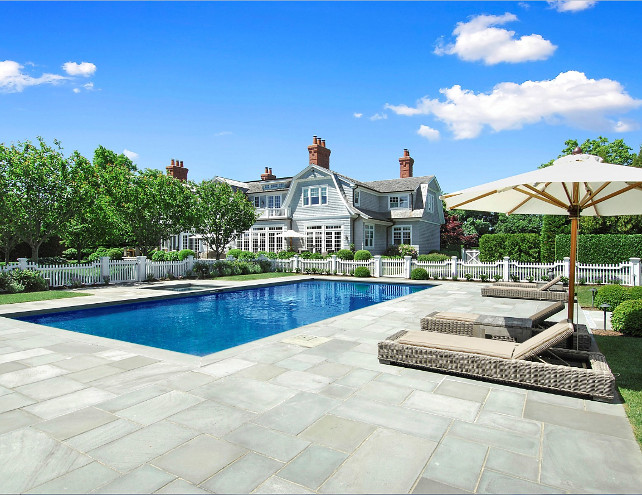 Pool Design. Beautifull, classic pool design on a Hamptons' mansion. #Pool #PoolDesign #ClassicPoolDesign