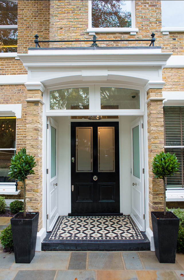 Sophisticated London Home. Beautiful interiors! #London #LondonHomes #Sophisticated #Interiors