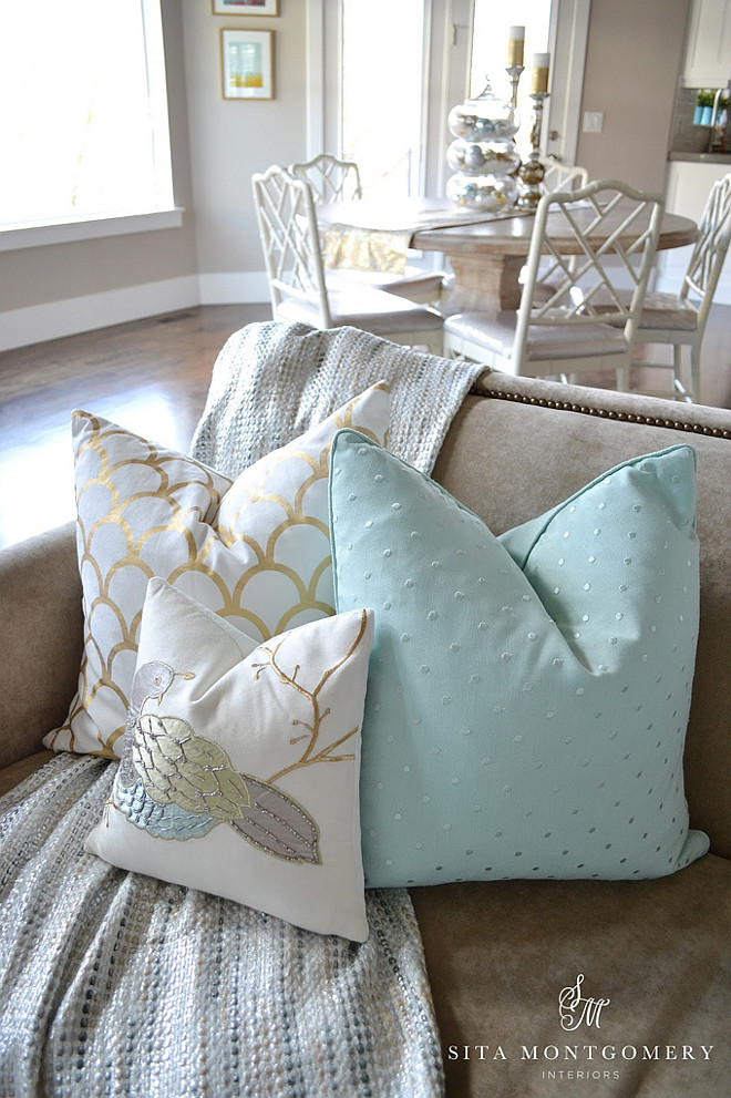 Aqua Pillow Combo. Aqua Pillow Combo Ideas. Aqua and Gold Pillow Combo. #Aqua #Pillow #ComboSita Montgomery.