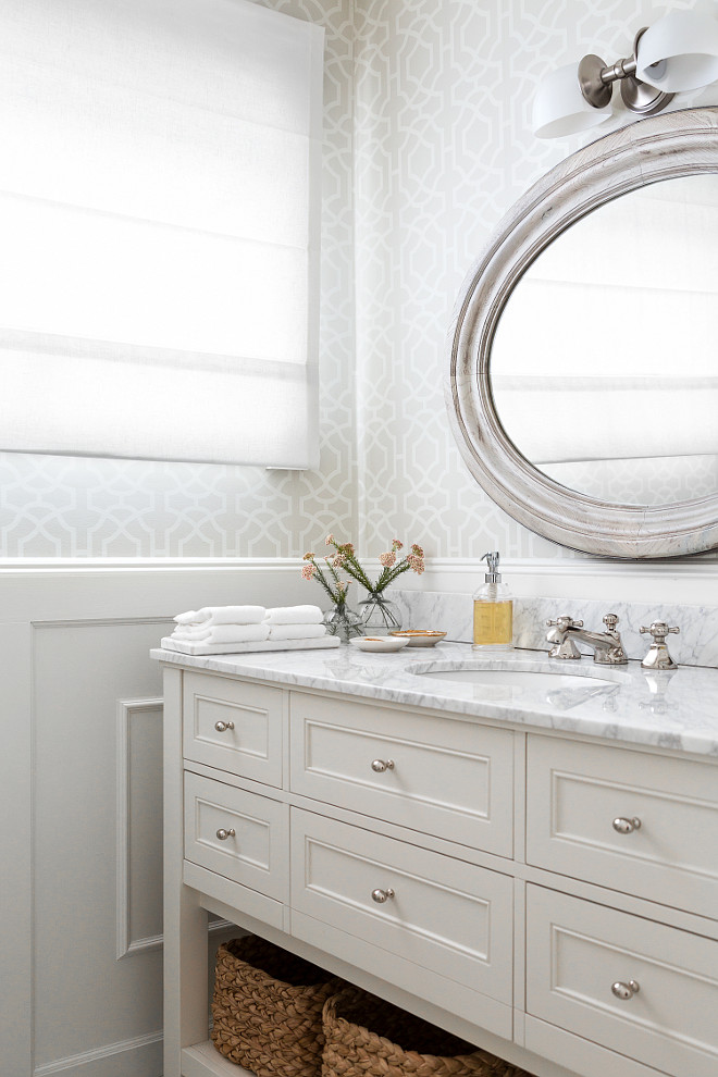 Benjamin Moore White Dove Bathroom Cabinet Paint Color. #BenjaminMooreWhiteDove #Bathroom #Cabinet #PaintColor #White #BenjaminMoorePaintColors Chango & Co.