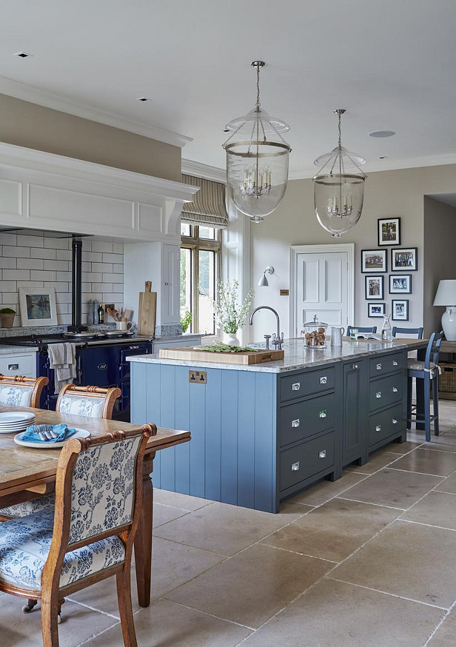 Blue and White Kitchen. Two-toned Blue and White Kitchen. Blue and White Kitchen Paint Color. Blue and White Kitchen #BlueandWhite #Kitchen Sims Hilditch.