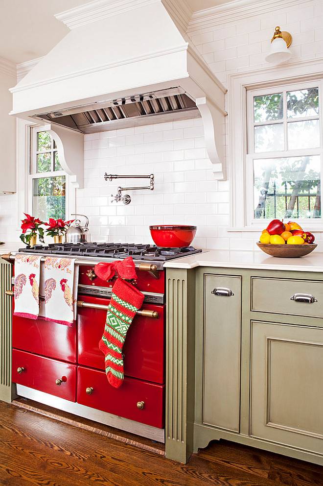 Kitchen Christmas Decor Ideas. Decorating Kitchen for Christmas. Christmas Kitchen. #Christmas #Kitchen Alison Kandler Interior Design