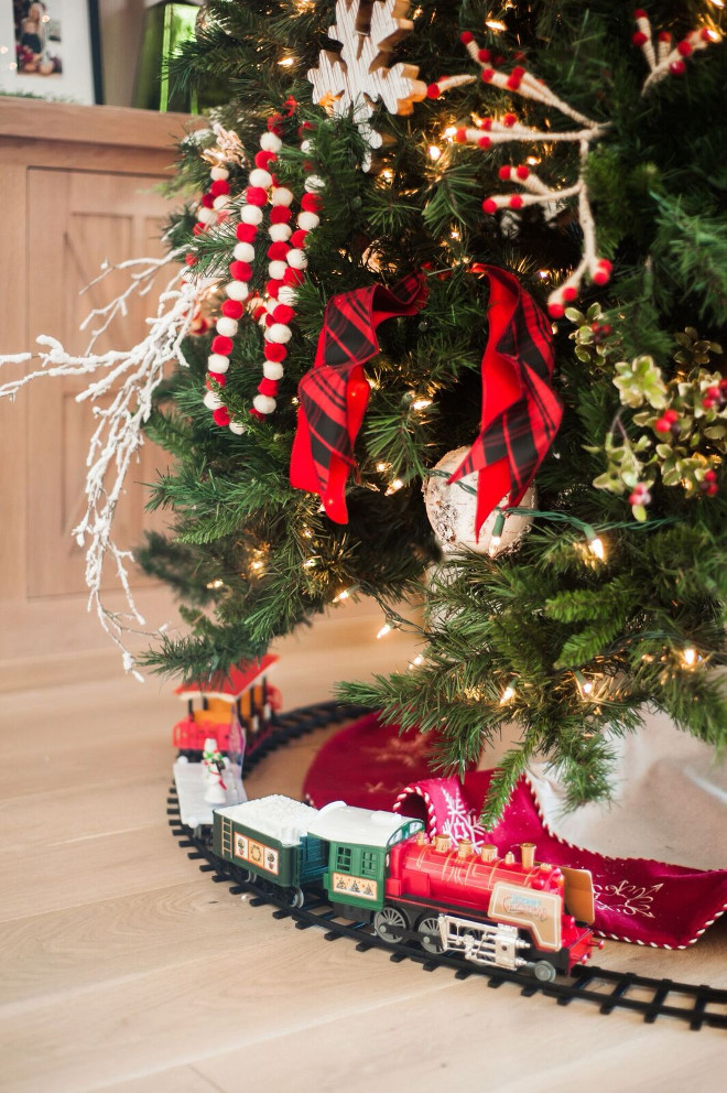 Train Christmas Tree. KIds Train Christmas Tree Ideas. Kids Christmas. Train Christmas Tree. #Train #ChristmasTree #Kids Gatehouse No.1.