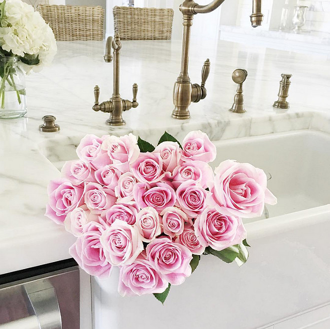 Kitchen Farmhouse Sink. White Kitchen Farmhouse Sink. Kitchen Farmhouse Sink with flower in it. #KitchenFarmhouseSink #WhiteKitchenFarmhouseSink #FarmhouseSink #WhiteFarmhouseSink Rachel Parcell. Pink Peonies. 