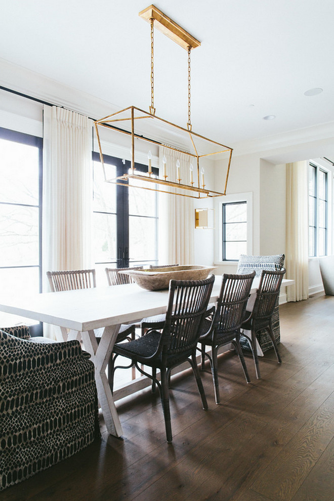 Kitchen Table Lighting. Linear chandelier above kitchen table. Darlana Linear Chandelier above kitchen table. #KitchenTable #KitchenTableLighting #DarlanaLinearChandelier #DarlanaChandelier #Darlana #DarlanaLinear Kate Marker Interiors. 