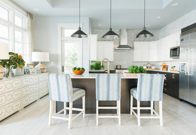 The new HGTV Dream Home 2016 Kitchen mixes Coastal and Industrial Design for an elegant feel. #HGTVDreamHome2016 #Kitchen