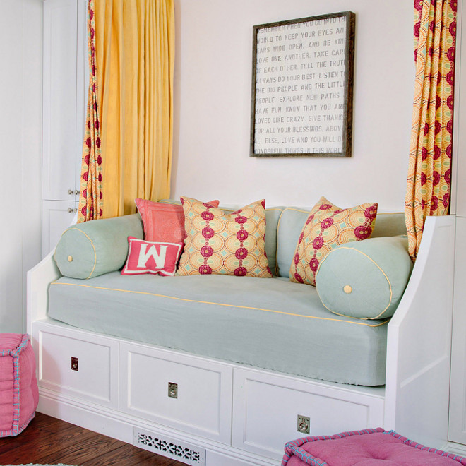 Built in daybed, White kids Built in daybed, White Built in daybed in kids room #Builtindaybed Waterleaf Interiors