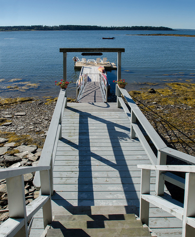 Beach house. Beach house Doc. Beach house dock ideas. #Beachhouse #dock Banks Design Associates, LTD & Simply Home