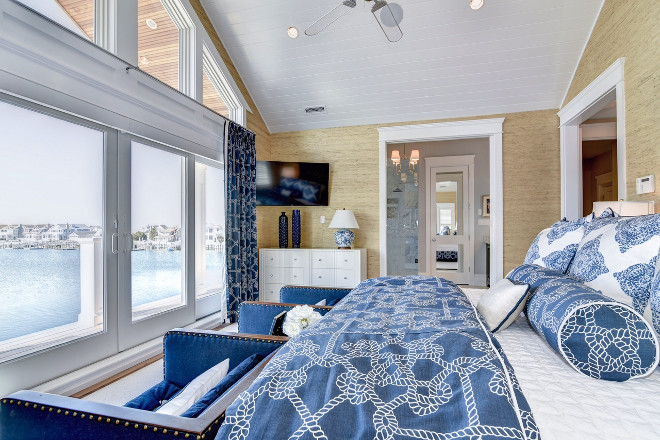Bed placed facing windows. Bedroom with bed facing windows. #Bedfacingwindows Megan Gorelick Interiors