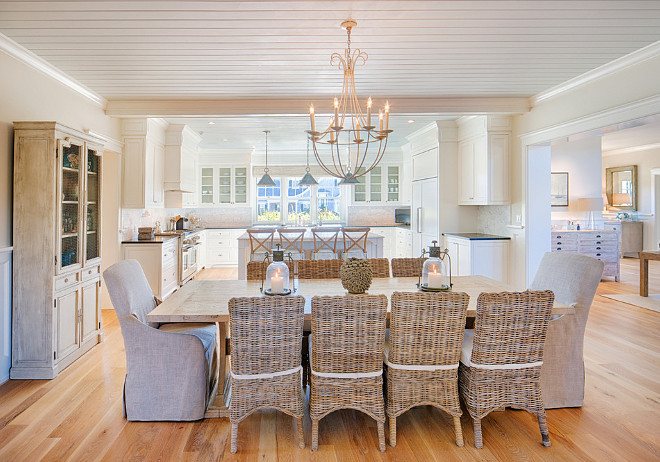 Dining room opens to kitchen. Coastal home with dining room opening to kitchen. Beach style home dining room opening to kitchen. #diningroom #kitchen #beachhouse #beachstyleinteriors #diningroomopenstokitchen 