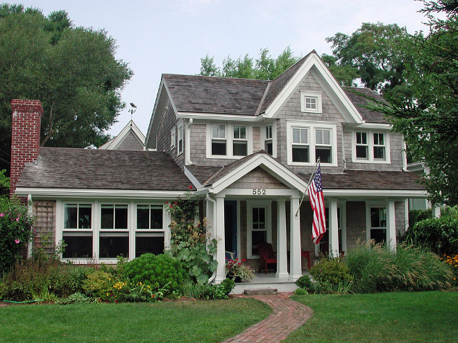 Shinge home exterior paint color. All the trim work is red cedar, painted with Benjamin Moore exterior house paint. Hammer Architects
