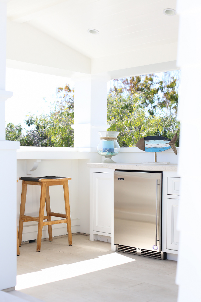 Outdoor beverage fridge. Outdoor beverage fridge.Outdoor beverage fridge.Outdoor beverage fridge. Patterson Custom Homes. Interiors by Trish Steele, Churchill Design.