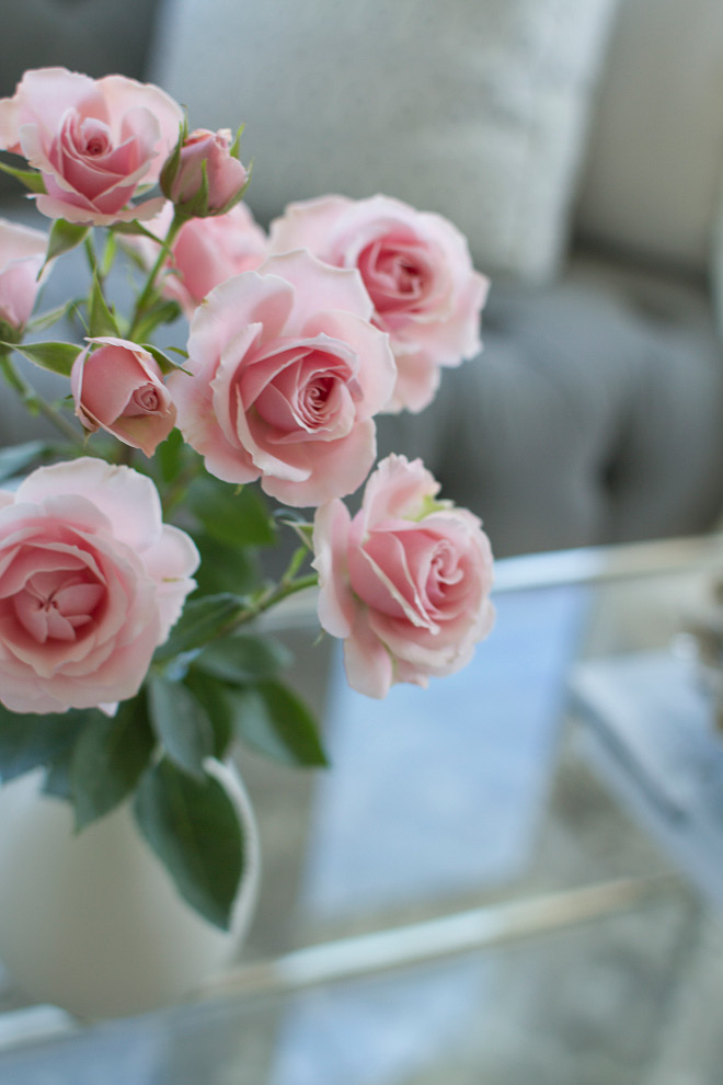 Roses. Pink Roses. Fresh flowers are always the best way to add some color to any space. #roses #pinkroses #freshflowers 