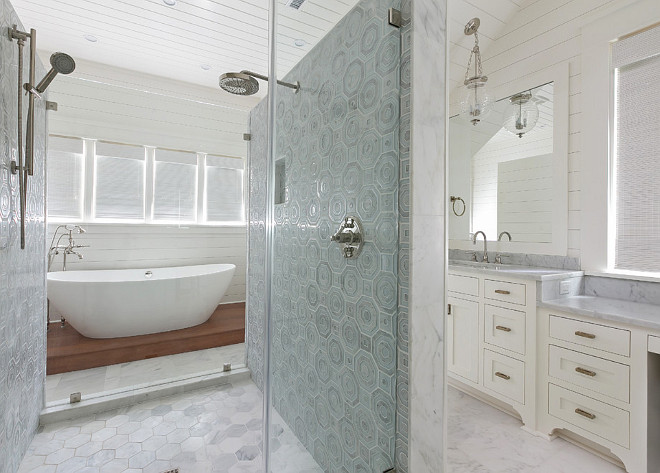 Bathroom layout. Shower located in the middle of the bathroom. #Bathroom #Shower #layout Holly Covington Designs