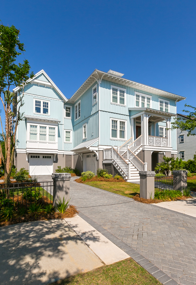 Turquoise Beach House. Turquoise Beach house. Turquoise Beach house exterior paint color. Turquoise Beach house paint color is Yarmouth Blue by Benjamin Moore. #BeachHouse #Turquoisebeachhouse #turquoiseexterior #YarmouthBluebyBenjaminMoore