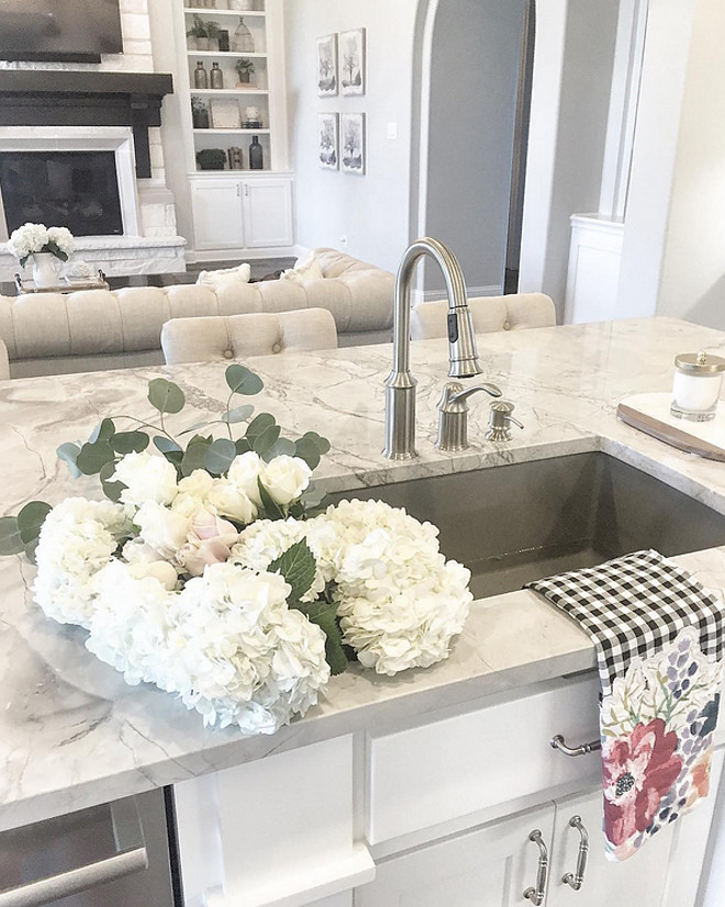 beautiful kitchen island with quartzite countertop and stainless sink kitchen island - Beautiful Home Design beautiful kitchen island with quartzite countertop and stainless sink kitchen island - Beautiful Home Design