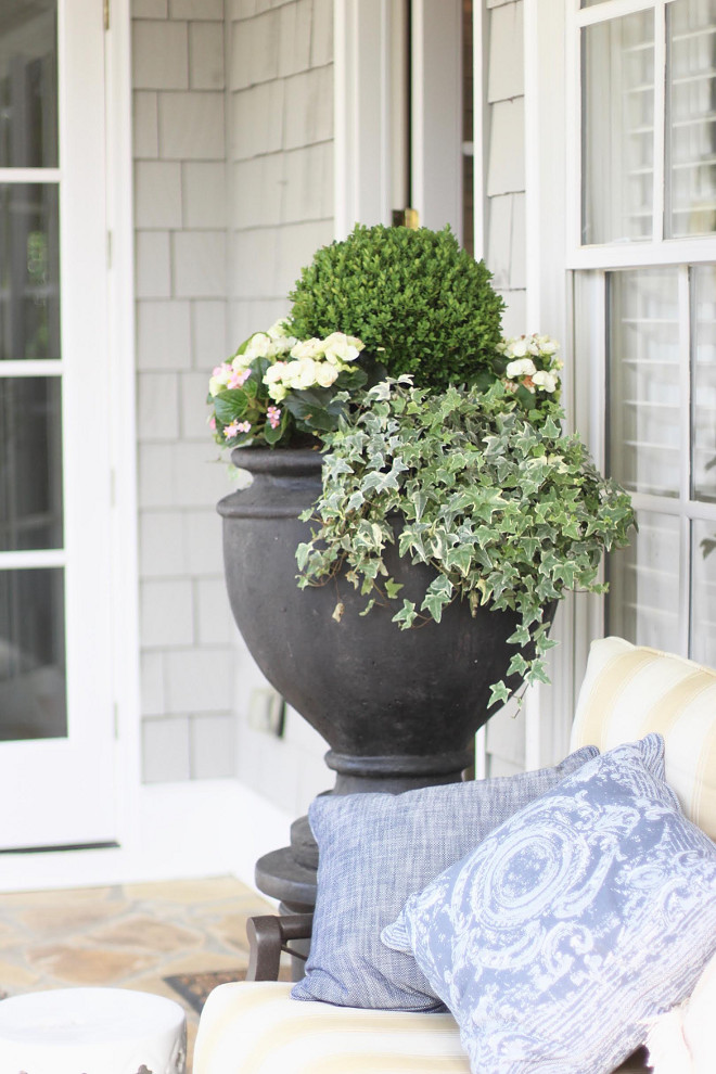  Front porch planter ideas. House trim paint color is Sherwin Williams SW 7004 Snowbound. front-porch-planter-porch-planter-front-porch-planter-porch-planter-frontporch-planter-porchplanter #Housetrim #paintcolor #SherwinWilliamSW7004Snowbound #SherwinWilliam #SW7004 #Snowbound Home Bunch Beautiful Homes of Instagram bluegraygal