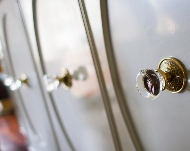 Glass and brass knobs. The buffet hardware is from Emtek. glass-and-brass-knobs-glassknobs-brassknobs-home-bunch-beautiful-homes-of-instagram-bluegraygal