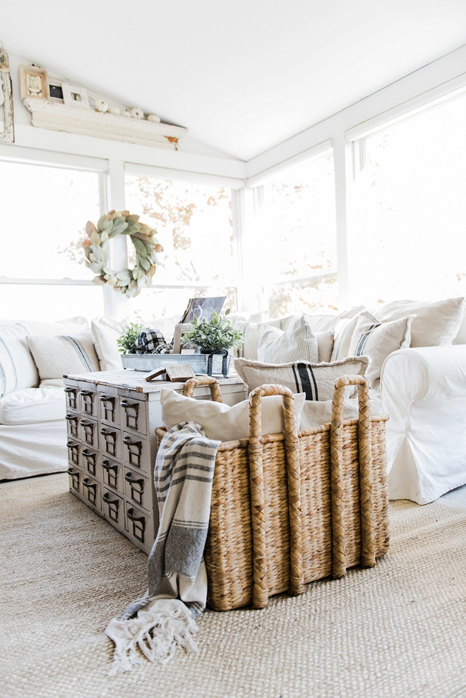 neutral-white-farmhouse-fall-living-room-liz-marie-blog