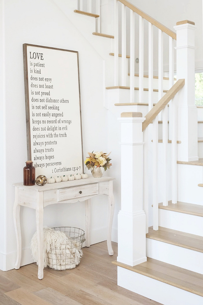 Sherwin Williams Extra White. Crisp white paint color perfect for walls and trims. Sherwin Williams Extra White #SherwinWilliamsExtrawhite #crispwhite #whitepaintcolor #paintcolor Beautiful Homes of Instagram @nc_homedesign via Home Bunch