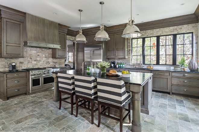 French Kitchen. French Kitchen Design. What a refreshing take on kitchen design! Isn't this space inspiring?! #Frenchkitchen #Frenchkitchendesign #French #kitchen french-kitchen-layout Hendel Homes