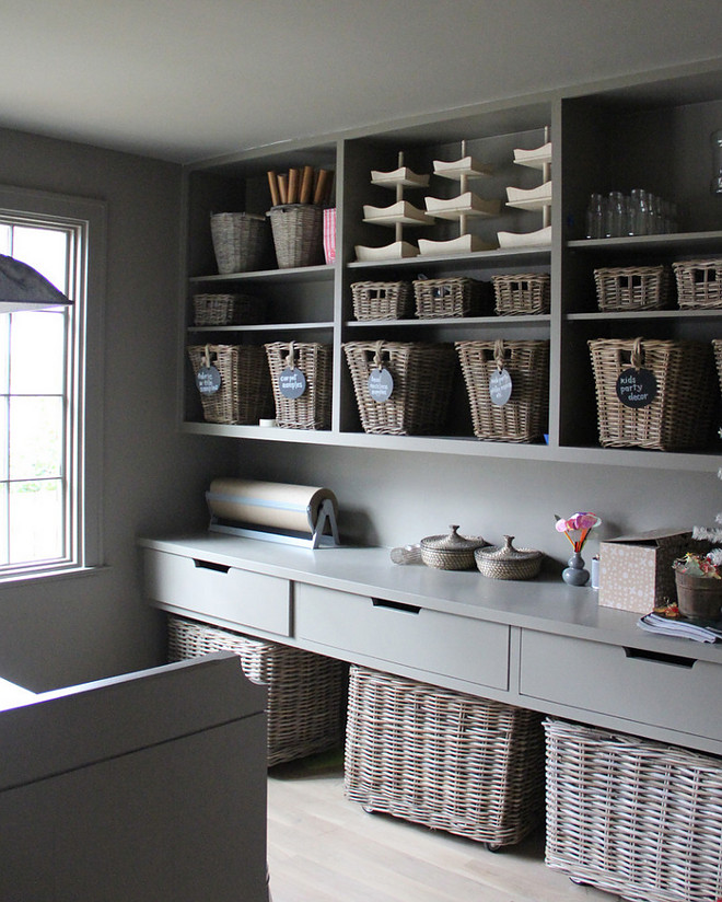 Pantry. Gray pantry with grey cabinets, open shelves with rattan baskets and light hardwood floors. #Pantry #Graypantry #graycabnets #openshelves #rattanbaskets pantry Ruard Veltman Architecture