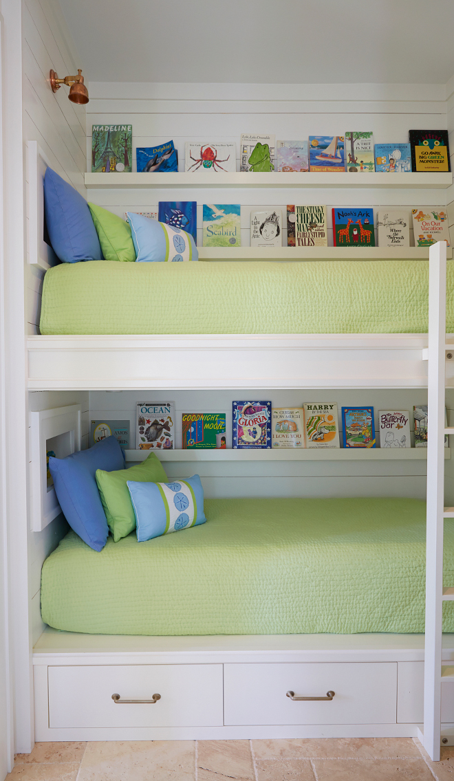 Bunk beds bookshelves. Bunk room bunk beds bookshelves. What a clever idea! Bunk beds with sleek floating bookshelves. bunk-beds-with-bookshelves #Bunkbeds #bookshelves #Bunkroombunkbeds #bunkbedsbookshelves