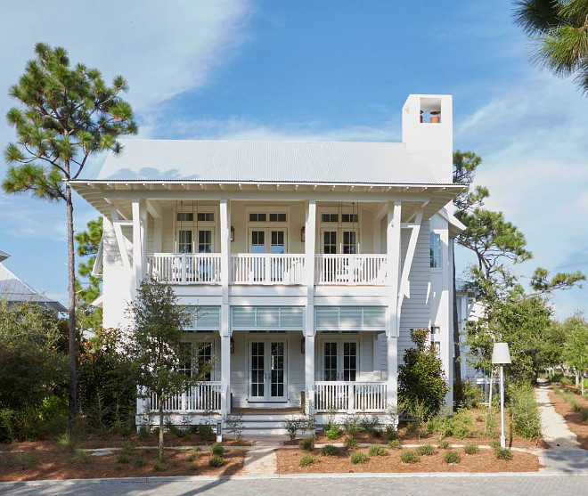 White beach house. Florida beach house. This white beach house is full of great architectural details, inside and out! #beachhouse #whitebeachouse florida-beach-house-architecture Geoff Chick & Associates