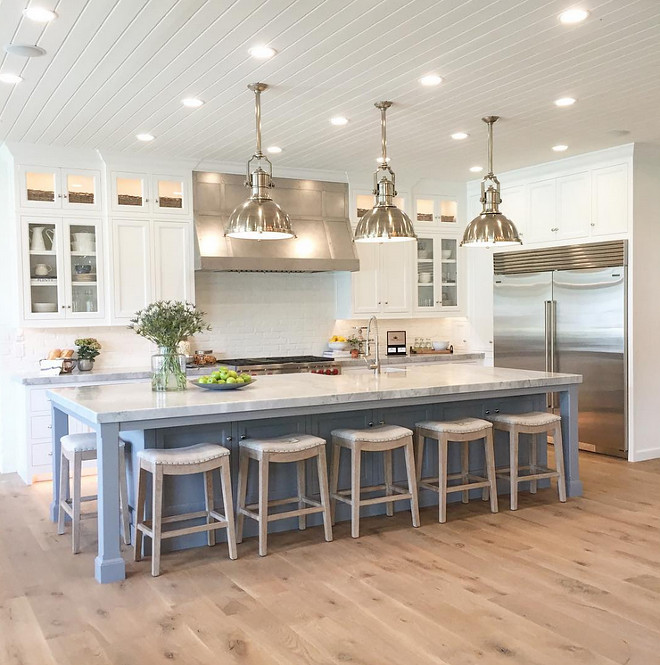 Kitchen Flooring. Wide plank white oak Kitchen Flooring. Gorgeous kitchen with Wide plank white oak flooring. #Wideplank #whiteoak #Kitchen #Flooring Caitlin Creer Interiors. Lane Myers Construction
