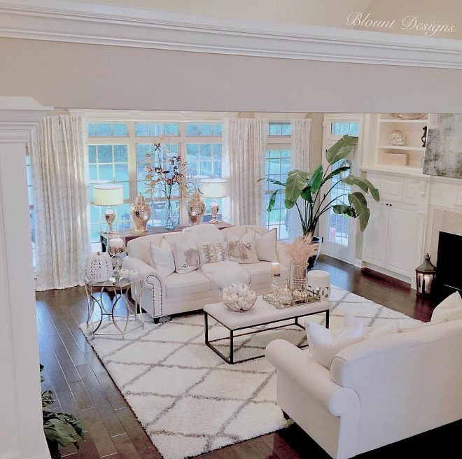 Lifing room rug. Diamond Rug. Diamond Shag Rug, Rugs USA. #rug #livingroom #livingroomrug #diamondRug living-room-rug Home Bunch Beautiful Homes of Instagram @blountdesigns