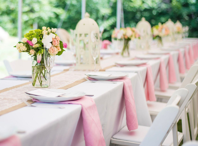 Wedding Table Setting. Backyard weeding or party table decor. The table featured stunning white and pink decor. Home Bunch's Beautiful Homes of Instagram peonypartydesigns