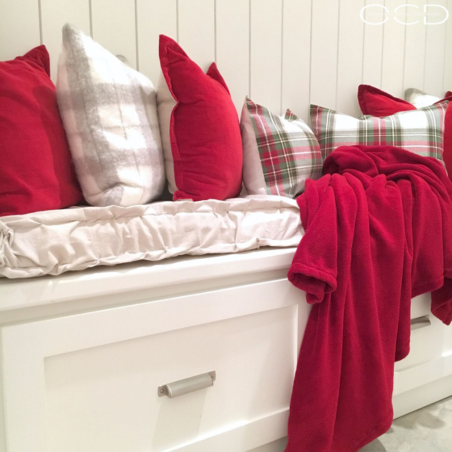 Mudroom. Mudroom Bench. Mudroom Bench Pillows. Mudroom #Mudroom Beautiful Homes of Instagram organizecleandecorate
