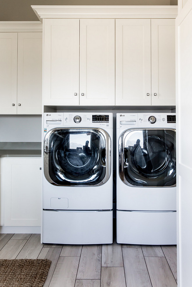 Side by side washer dryer. Side by side washer dryer. Laundry room with side by side washer dryer #Sidebysidewasherdryer Timberidge Custom Homes