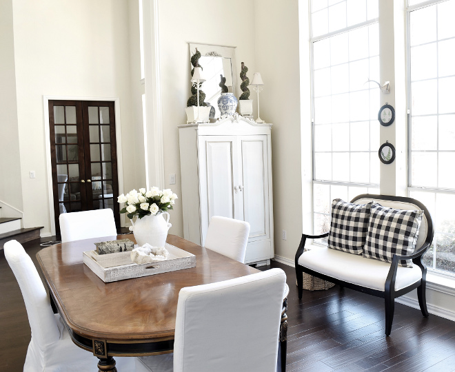 Farmhouse dining room, Neutral farmhouse dining room, Neutral farmhouse dining room design, Neutral farmhouse dining room ideas #Neutralfarmhouse #farmhouse #farmhousediningroom Beautiful Homes of Instagram @thriftyniftynest