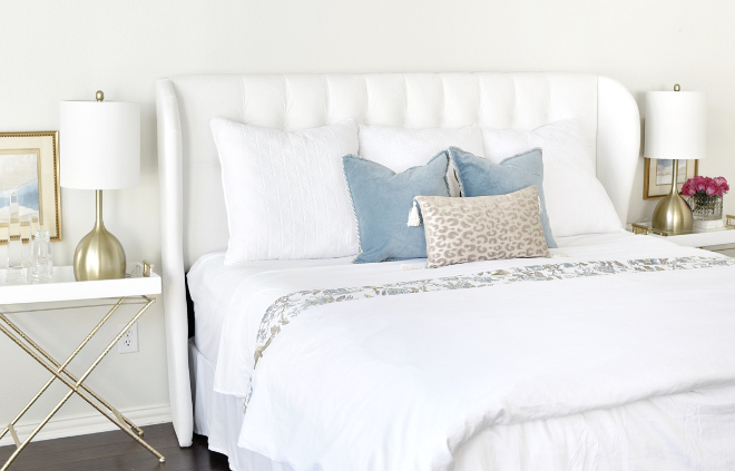 White Bedding, White bedding styling, White bedding pillows #whitebedding Beautiful Homes of Instagram @thriftyniftynest