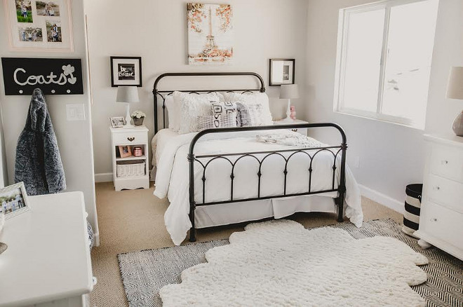 Farmhouse Kids Bedroom, Farmhouse Kids Bedroom, Neutral Farmhouse Kids Bedroom #FarmhouseKidsBedroom Beautiful Homes of Instagram @house.becomes.home
