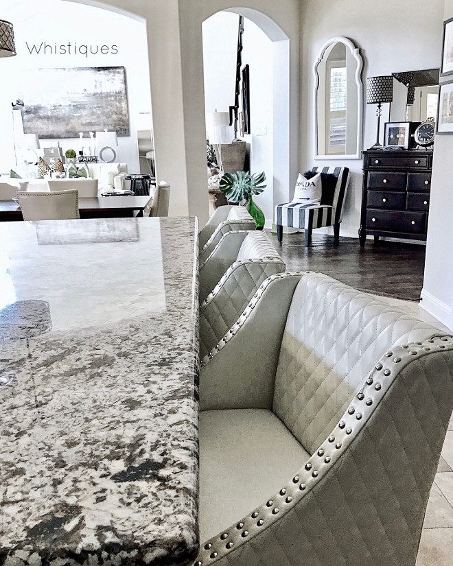 White Springs Granite. Countertop is White Springs Granite. White Springs Granite. White Springs Granite. White Springs Granite #WhiteSpringsGranite #Granite #Countertop Beautiful Homes of Instagram @whistiques