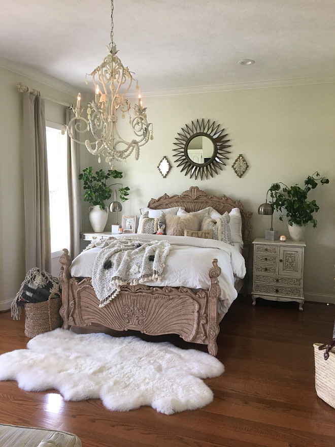 Benjamin Moore OC-35 Spanish White. Benjamin Moore OC-35 Spanish White. Benjamin Moore OC-35 Spanish White. Benjamin Moore OC-35 Spanish White. Benjamin Moore OC-35 Spanish White #BenjaminMooreOC35SpanishWhite Beautiful Homes of Instagram @cindimc.ivoryhome