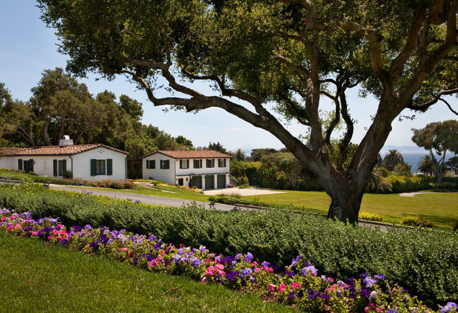 Santa Barbara Home Exterior. Santa Barbara Home Exterior. Oak Trees #oaktree #oaktrees #SantaBarbara #SantaBarbaraHomes #HomeExterior Van Wicklen Design