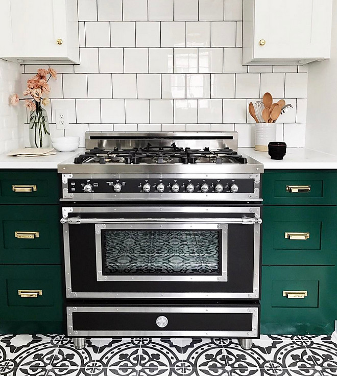 Two toned white and green kitchen. Two toned kitchen. Two toned white and green kitchen. Range is Bertazzoni. Two toned kitchen. Two toned white and green kitchen. Two toned kitchen. #Twotonedkitchen #whiteandgreenkitchen #Twotonedkitchen Studio McGee