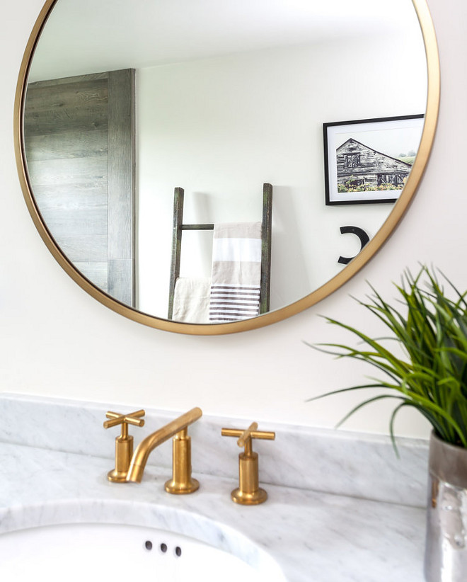 Brass Mirror. Round brass mirror. The brass mirrors are from West Elm. #brassmirror #mirror #mirrors #roundmirror #roundbrassmirror Juxtaposed Interiors