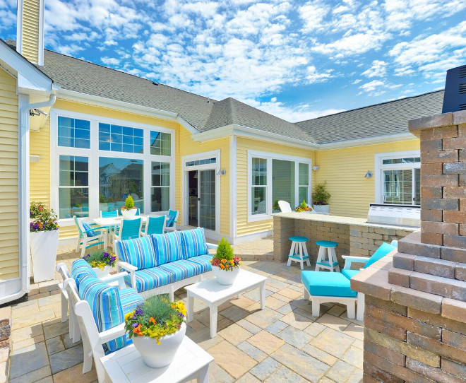 Patio Layout. Patio Layout Ideas. This well-planned patio offers three different areas; dining, lounge and outdoor kitchen. Patio Furniture Layout #PatioLayout #PatioFurnitureLayout Echelon Custom Homes