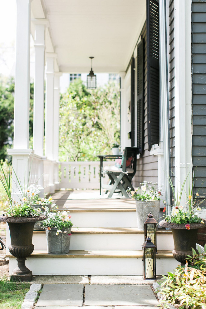 Porch Steps Decor. Farmhouse Porch steps with planters and lanterns. Porch Steps Decor. Farmhouse Porch steps with planters and lantern ideas #Porch #porchSteps #porchStepsDecor #Farmhouse #FarmhousePorch #FarmhousePorchsteps #planters #lanterns Home Bunch Beautiful Homes of Instagram @finding__lovely