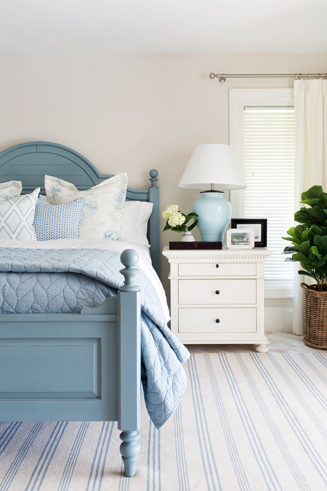 Coastal Bedroom Color Palette. Coastal Bedroom Color Palette Ideas. Coastal bedroom with creamy white walls and soft blues and turquoise accents. Coastal Bedroom Color Palette #CoastalBedroom #CoastalColorPalette #creamywhites #softblues #turquoise #colorpalette Lischkoff Design Planning