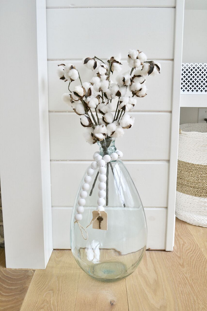 Cotton Stems. Magnolia Market Cotton Stems. Chip and Joanna Gaines. Joanna uses these cotton stems displayed in her farmhouse and in many of her Fixer Uppers #cottonsteams #magnoliamarket #fixerupper Home Bunch's Beautiful Homes of Instagram @sweetthreadsco