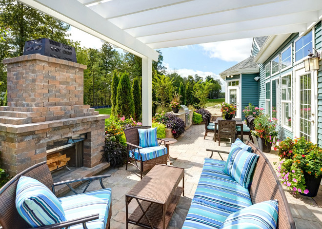 Empty Nester Home Backyard. Empty Nester Home Backyard Ideas. You don't need to have a big backyard to have enough space to entertain. This patio features an outdoor living area and an outdoor dining area. Empty Nester Home Backyard Design #EmptyNesterHomeBackyard #EmptyNesterBackyard #EmptyNester #Backyard Echelon Interiors
