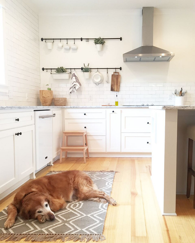 Farmhouse kitchen #farmhousekitchen #kitchen #farmhouse Beautiful Homes of Instagram @theclevergoose