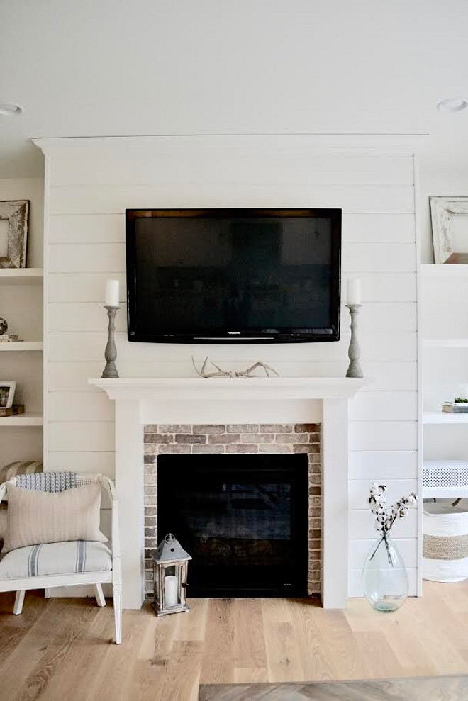 Farmhouse shiplap brick fireplace. The shiplap fireplace is one of my favorite features of the room and gives the room some added character #farmhouse #shiplap #brick #fireplace Home Bunch's Beautiful Homes of Instagram @sweetthreadsco
