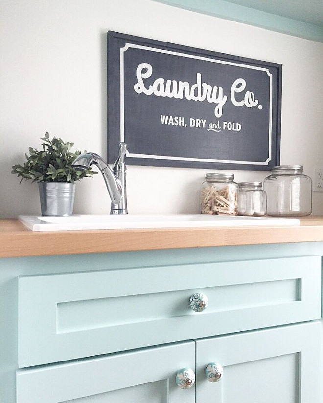 Laundry Room Sign. Vintage looking Laundry Room Sign. Chalk Laundry Room Sign. Vintage looking Laundry Room Sign #LaundryRoomSign #LaundryRoom #Sign #chalkLaundryRoomSign #VintagelookingLaundryRoomSign #Vintagelookingsign Beautiful Homes of Instagram @theclevergoose