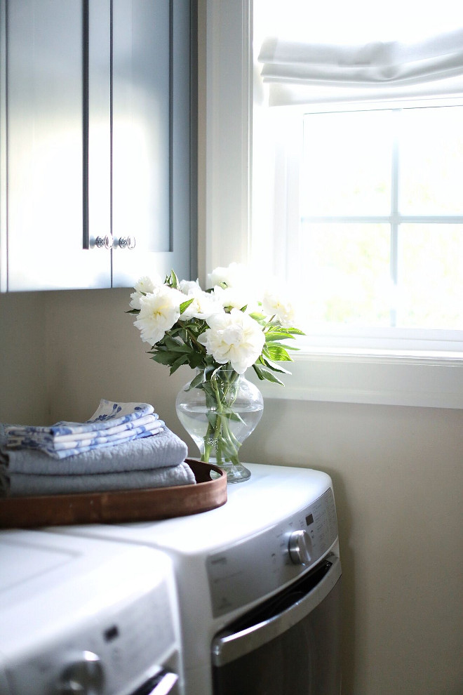 Laundry room. Home Bunch's Beautiful Homes of Instagram @cambridgehomecompany
